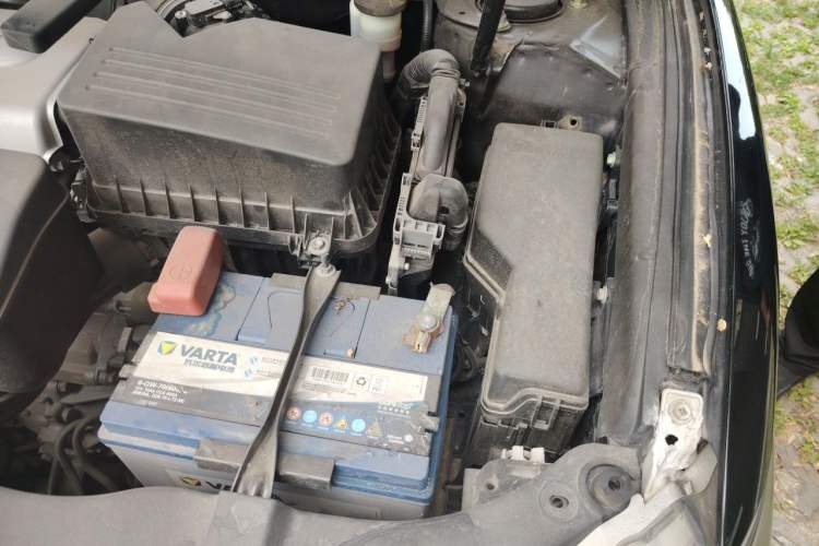 Used Toyota Camry 2013 200E Classic Elite Edition Engine Bay Left