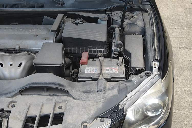 Used Toyota Camry 2013 200G Classic Luxury Edition Engine Bay Left