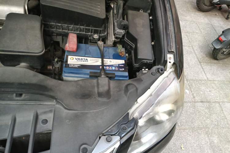 Used Toyota Camry 2013 200G Classic Luxury Edition Engine Bay Left