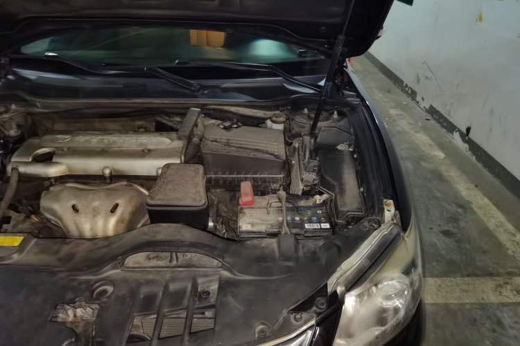 Used Toyota Camry 2013 200G Classic Luxury Edition Engine Bay Left