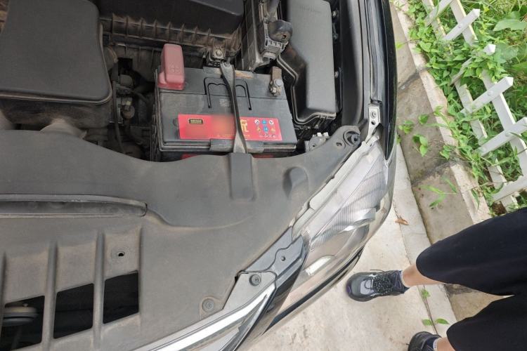 Used Toyota Camry 2013 200G Classic Luxury Edition Engine Bay Left