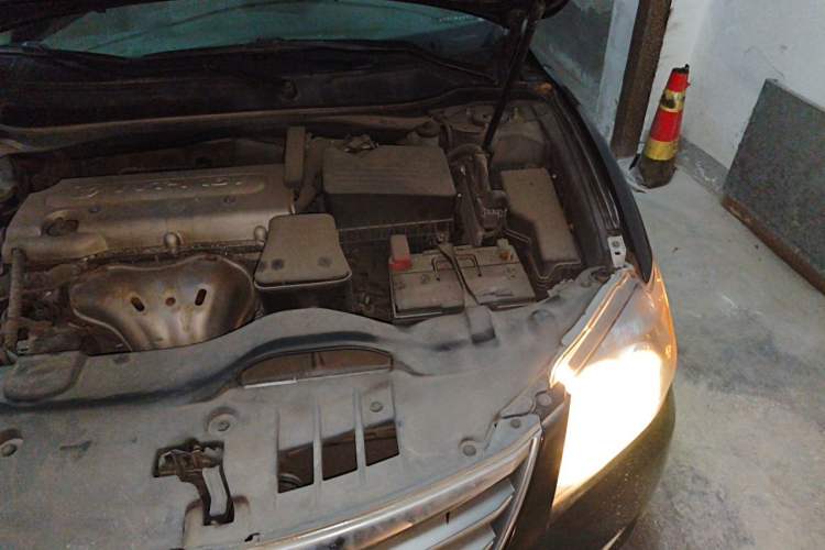 Used Toyota Camry 2013 200G Classic Luxury Edition Engine Bay Left