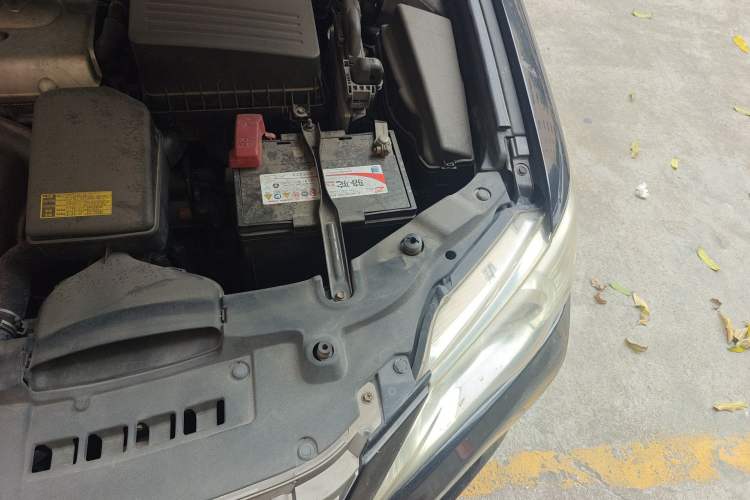 Used Toyota Camry 2013 2.0G Comfort Edition Engine Bay Left