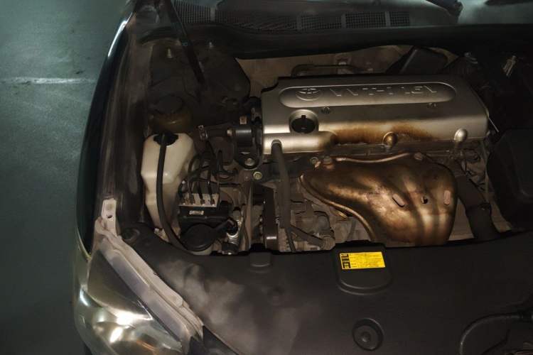 Used Toyota Camry 2013 200G Classic Luxury Edition Engine Bay Right
