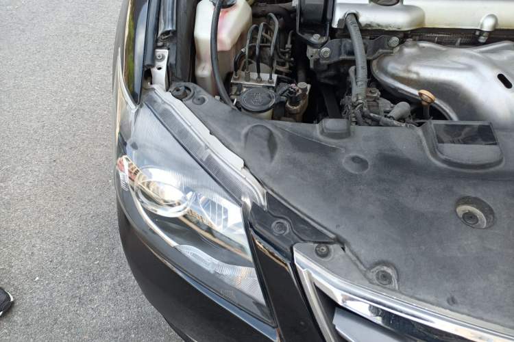 Used Toyota Camry 2013 200G Classic Luxury Edition Engine Bay Right