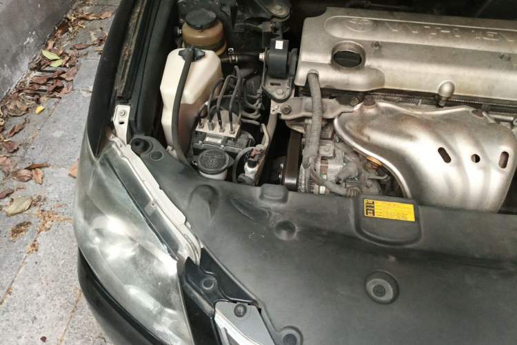 Used Toyota Camry 2013 200G Classic Luxury Edition Engine Bay Right