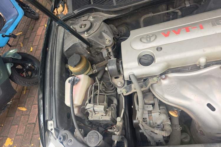 Used Toyota Camry 2013 200G Classic Luxury Edition Engine Bay Right