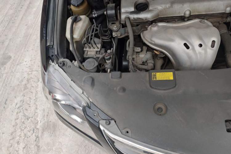 Used Toyota Camry 2013 200G Classic Luxury Edition Engine Bay Right