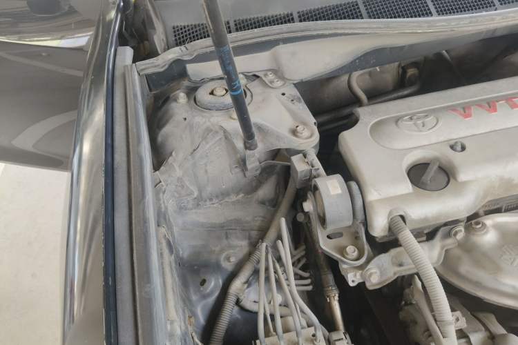 Used Toyota Camry 2013 2.0G Comfort Edition Engine Bay Right