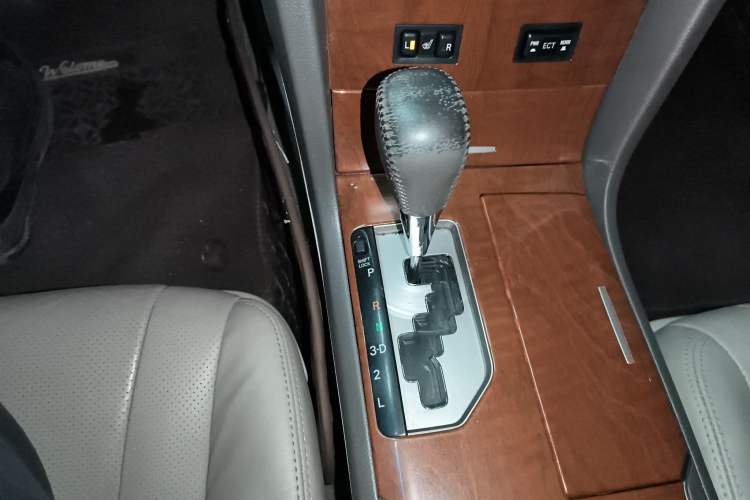 Used Toyota Camry 2013 200G Classic Luxury Edition Gear Lever