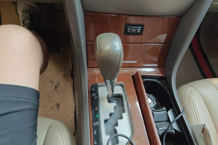 Used Toyota Camry 2013 200E Classic Elite Edition Gear Lever