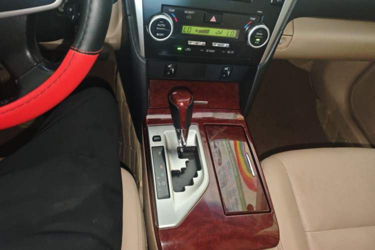 Used Toyota Camry 2013 2.5G Comfort Edition Gear Lever