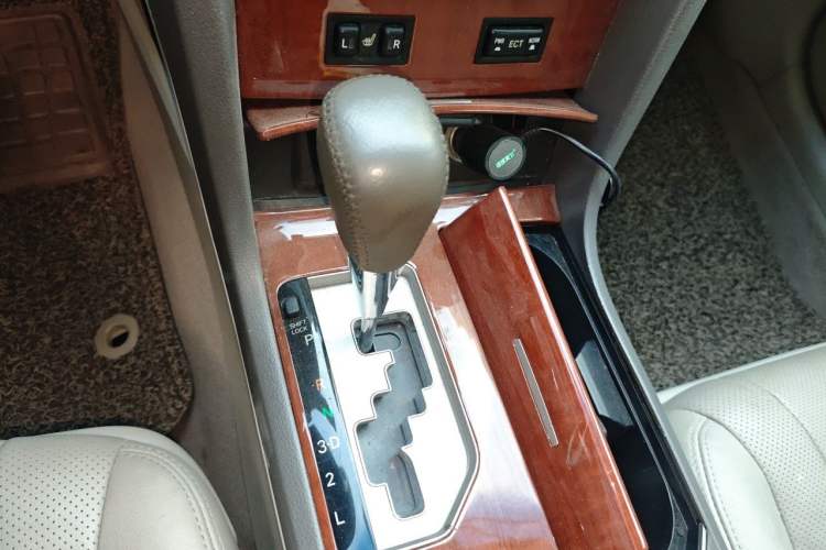 Used Toyota Camry 2013 200G Classic Luxury Edition Gear Lever