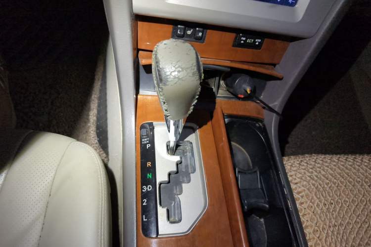 Used Toyota Camry 2013 200G Classic Luxury Edition Gear Lever