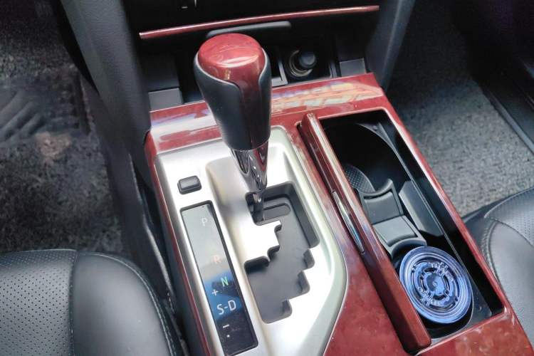 Used Toyota Camry 2013 2.5G Comfort Edition Gear Lever