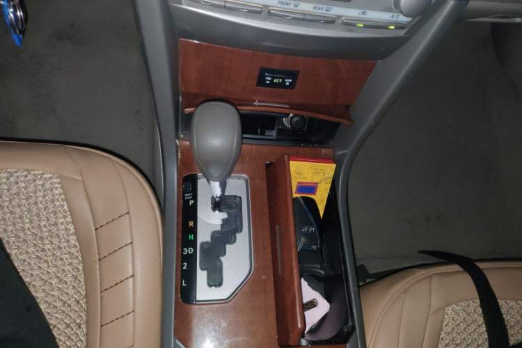 Used Toyota Camry 2013 200E Classic Elite Edition Gear Lever