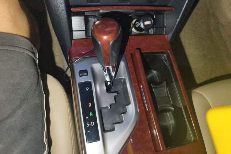 Used Toyota Camry 2013 2.0G Comfort Edition Gear Lever