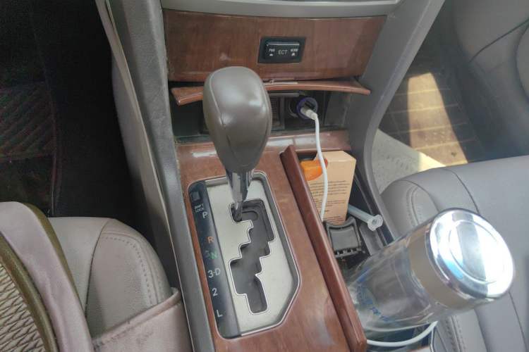 Used Toyota Camry 2013 200E Classic Elite Edition Gear Lever