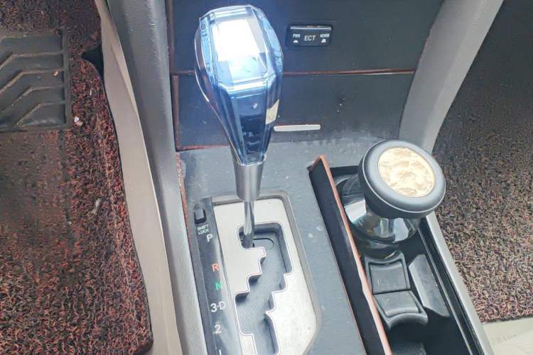 Used Toyota Camry 2013 200E Classic Elite Edition Gear Lever