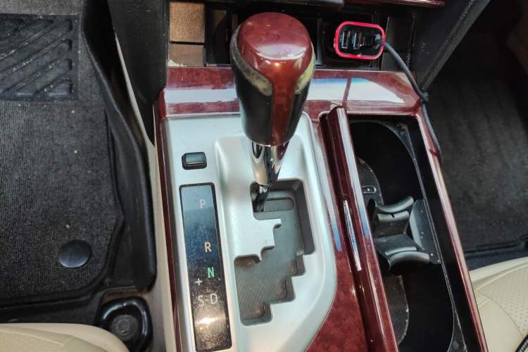 Used Toyota Camry 2013 2.5G Comfort Edition Gear Lever