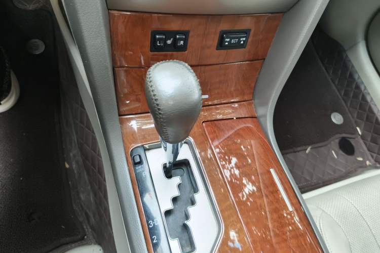 Used Toyota Camry 2013 200G Classic Luxury Edition Gear Lever