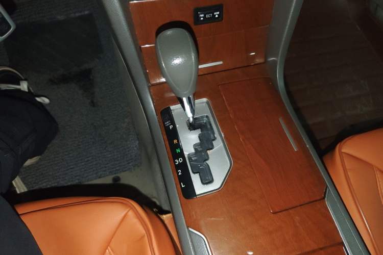 Used Toyota Camry 2013 200E Classic Elite Edition Gear Lever