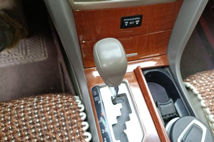 Used Toyota Camry 2013 200E Classic Elite Edition Gear Lever