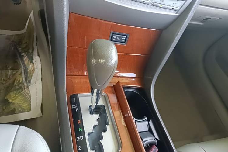 Used Toyota Camry 2013 200E Classic Elite Edition Gear Lever