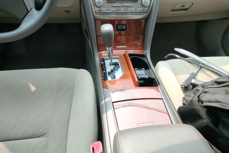 Used Toyota Camry 2013 200E Classic Elite Edition Gear Lever
