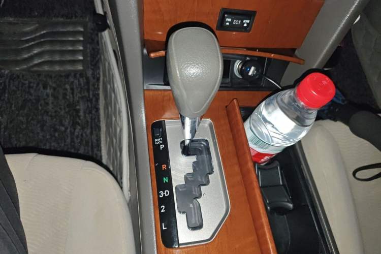 Used Toyota Camry 2013 200E Classic Elite Edition Gear Lever