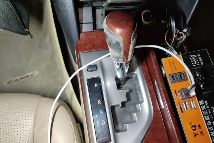 Used Toyota Camry 2013 2.5G Comfort Edition Gear Lever
