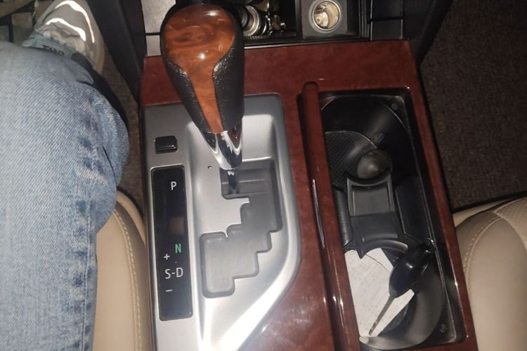 Used Toyota Camry 2013 2.5G Comfort Edition Gear Lever