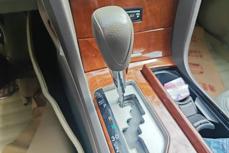Used Toyota Camry 2013 200E Classic Elite Edition Gear Lever