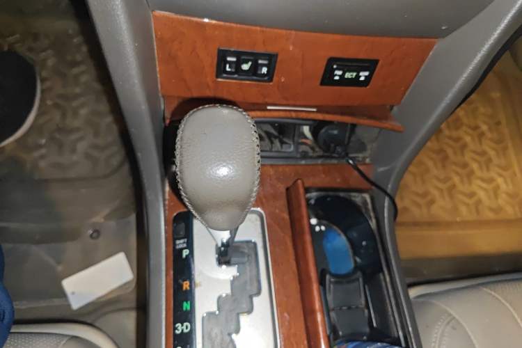 Used Toyota Camry 2013 200G Classic Luxury Edition Gear Lever