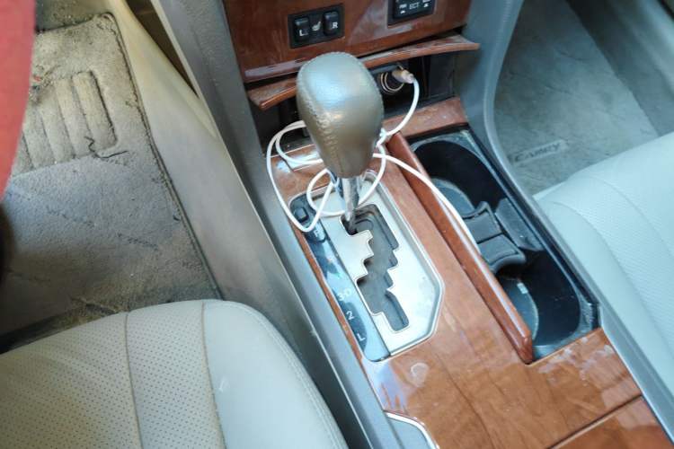 Used Toyota Camry 2013 200G Classic Luxury Edition Gear Lever