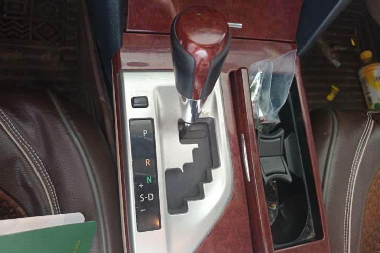 Used Toyota Camry 2013 2.5G Comfort Edition Gear Lever