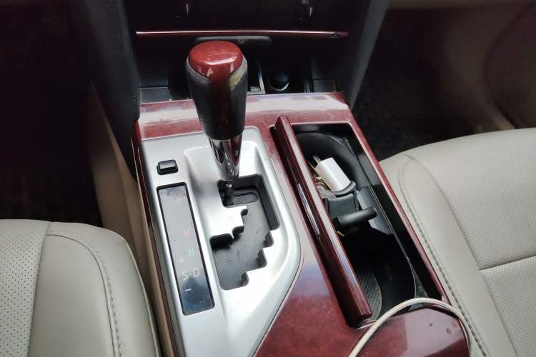 Used Toyota Camry 2013 2.5G Comfort Edition Gear Lever