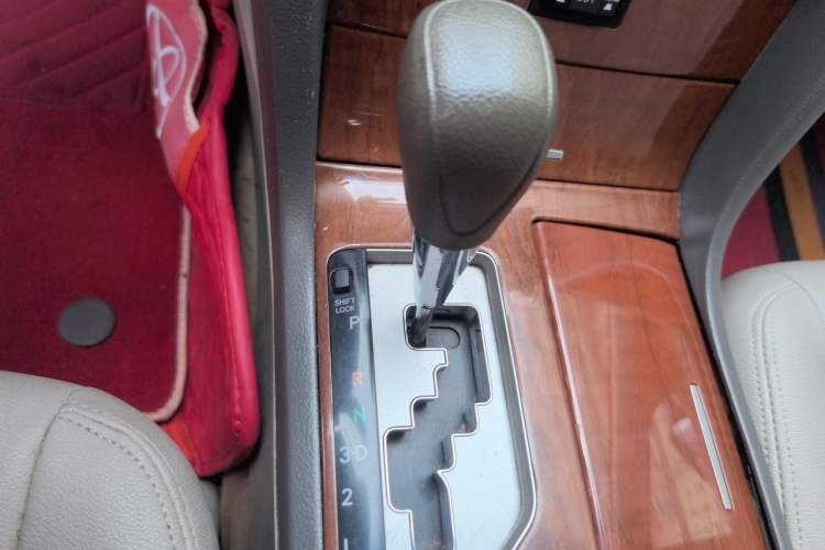 Used Toyota Camry 2013 200E Classic Elite Edition Gear Lever
