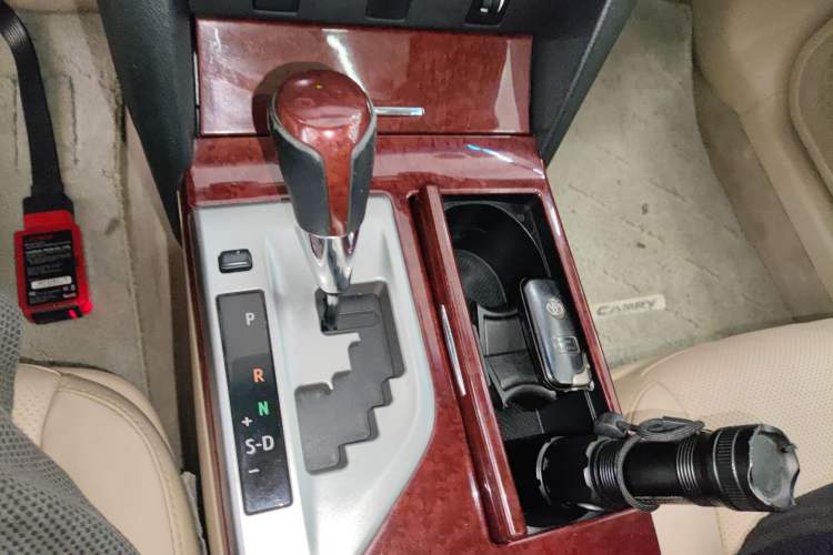 Used Toyota Camry 2013 2.0G Comfort Edition Gear Lever