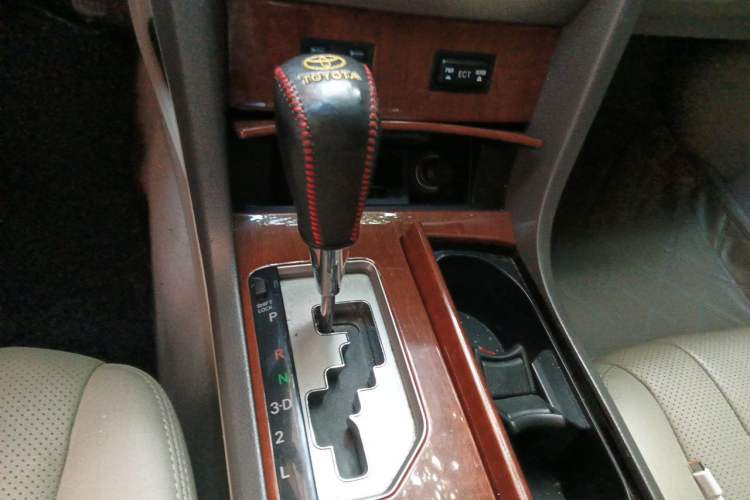Used Toyota Camry 2013 200G Classic Luxury Edition Gear Lever