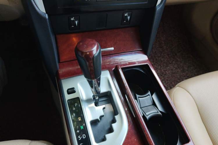 Used Toyota Camry 2013 2.0G Comfort Edition Gear Lever