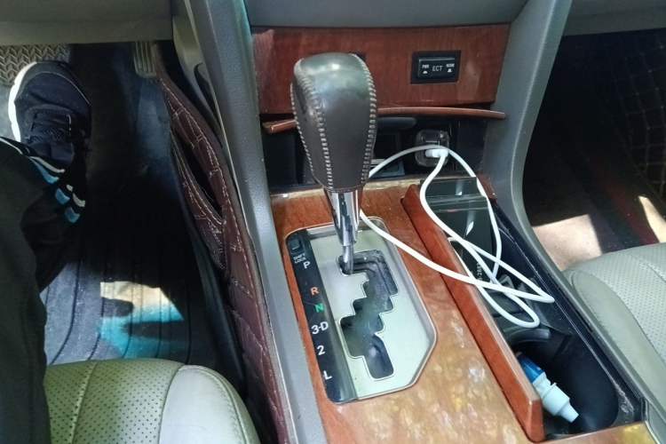 Used Toyota Camry 2013 200G Classic Luxury Edition Gear Lever