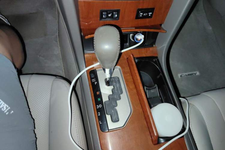 Used Toyota Camry 2013 200G Classic Luxury Edition Gear Lever