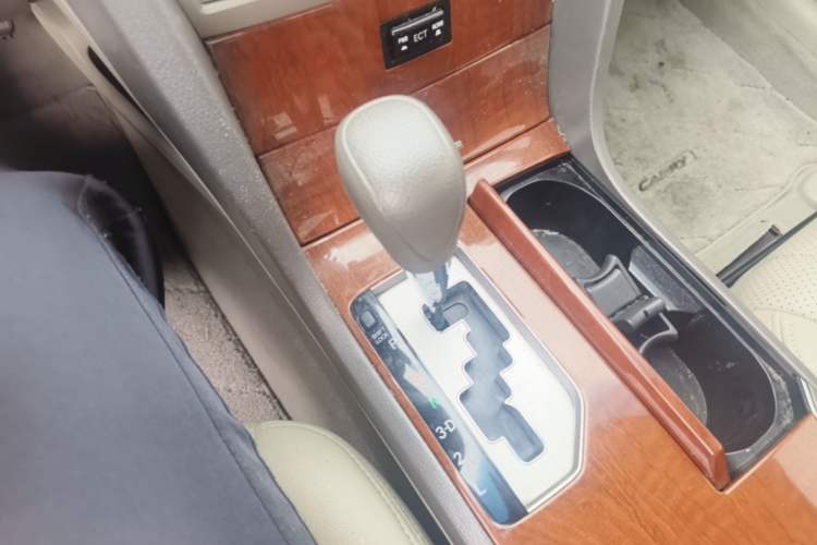 Used Toyota Camry 2013 200E Classic Elite Edition Gear Lever