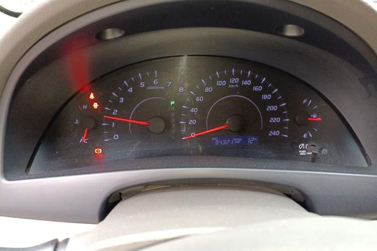 Used Toyota Camry 2013 200E Classic Elite Edition Instrument Cluster