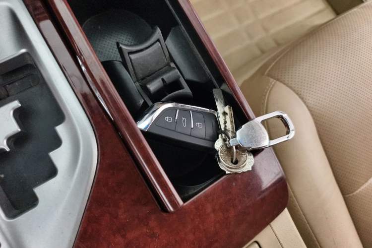 Used Toyota Camry 2013 2.0G Comfort Edition Interior 1