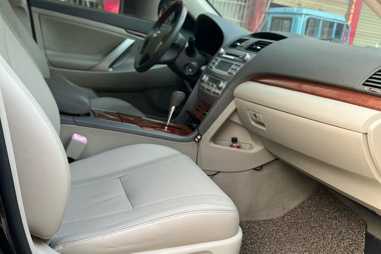 Used Toyota Camry 2013 200G Classic Luxury Edition Interior 1