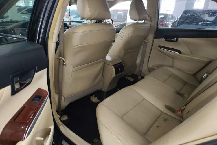 Used Toyota Camry 2013 2.0G Comfort Edition Interior 1