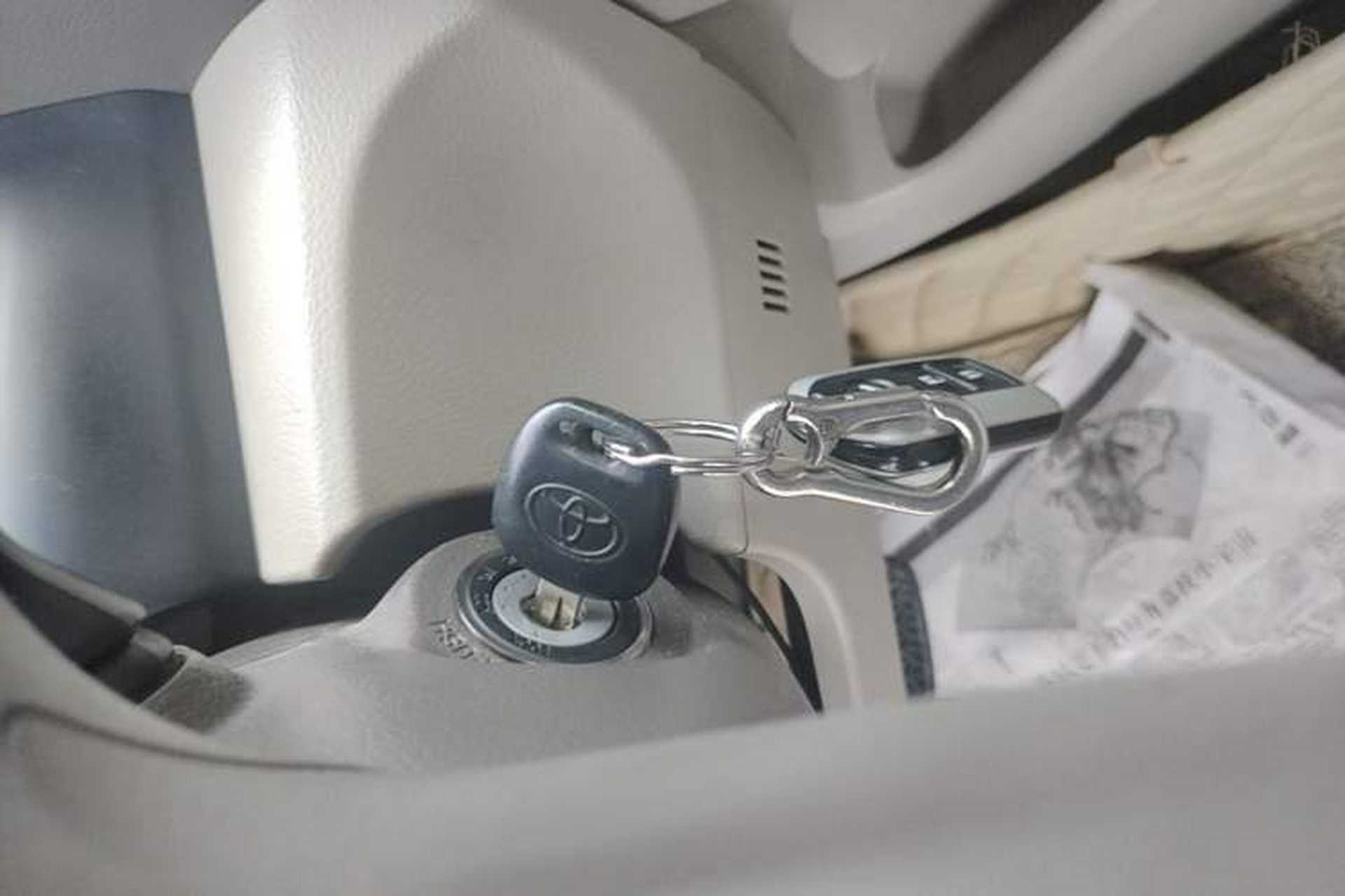 Used Toyota Camry 2013 200G Classic Luxury Edition Interior 1