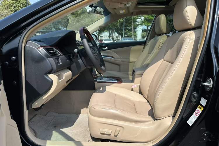 Used Toyota Camry 2013 2.0G Comfort Edition Interior 2